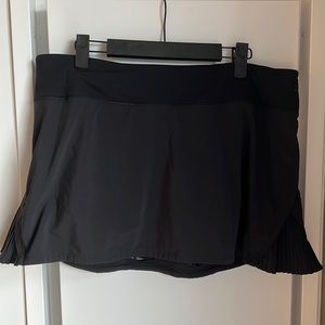 Black lululemon skirt